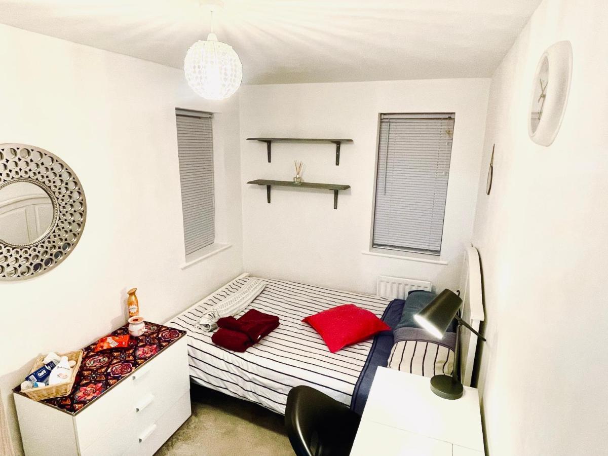 Private Room In Bs14 بريستول المظهر الخارجي الصورة